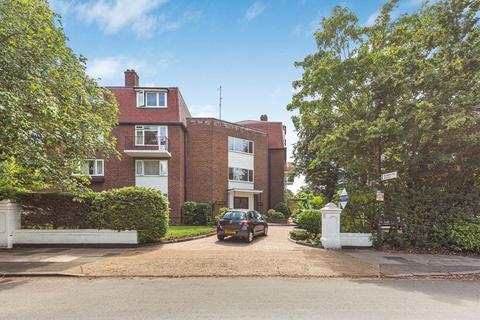 Wellesley Road, Twickenham TW2