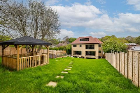 undefined, Woodcote Valley Road, Purley, CR8