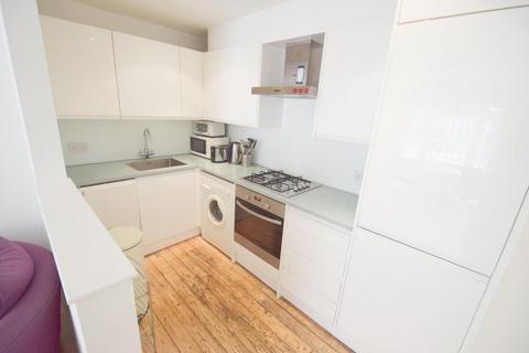 1 bedroom apartment to rent, 2 Leinster Square, LONDON W2