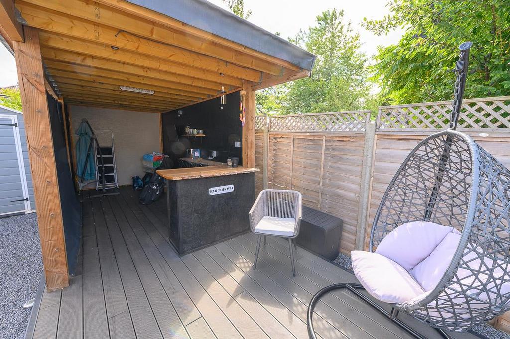 Outbuilding.jpg