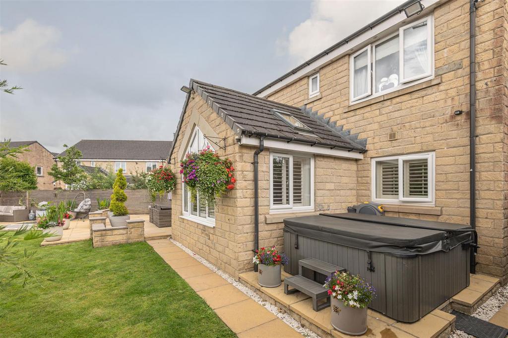 26 - 9 Hazel Fold BD13 2 FE.jpg