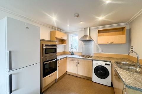 2 bedroom flat to rent, Abbey Road, Barking, IG11