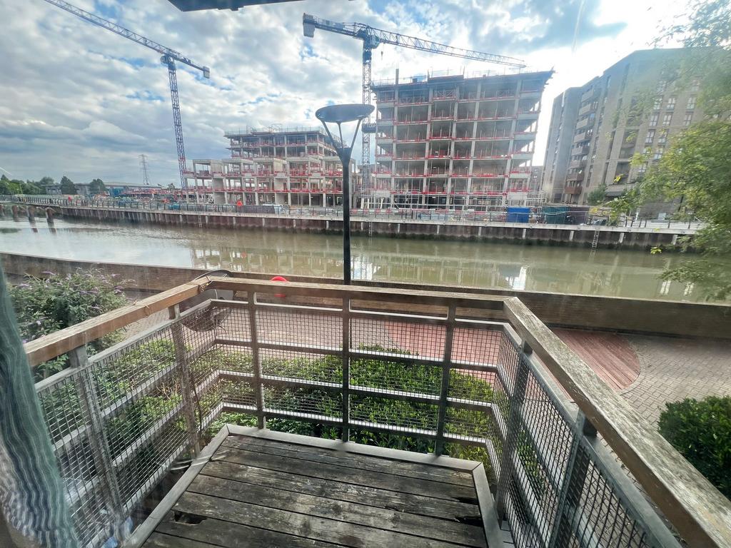 Hewetts Quay IG11