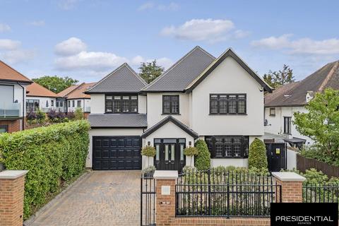 111 Grange Crescent, Chigwell, IG7 5JD