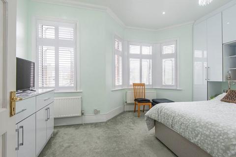 3 bedroom terraced house for sale, Millfields Road, London E5