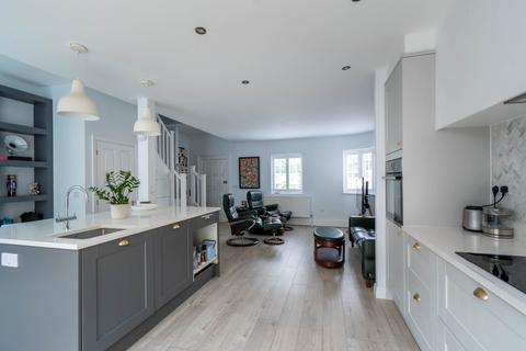 3 bedroom semi-detached house to rent, Pembroke Grove, Clifton, Bristol