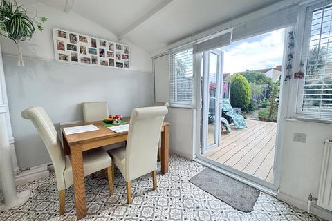 8 Lavernock Road, Bexleyheath, DA7 5AJ