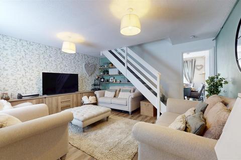 undefined, Favell Drive, Milton Keynes MK4