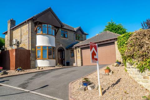 4 bedroom detached house for sale, Hawthorne Way, Shelley, HD8