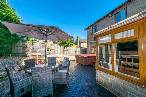 4 bedroom detached house for sale, Hawthorne Way, Shelley, HD8
