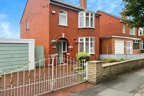 Holden Road, Leigh