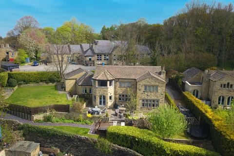 4 bedroom detached house for sale, Glade Manor, Lane Head Lane, Kirkburton, HD8