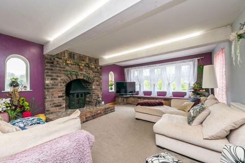 4 bedroom detached house for sale, Glade Manor, Lane Head Lane, Kirkburton, HD8
