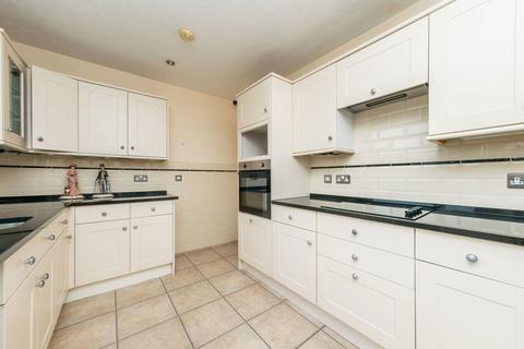 undefined, Thorpe Lane, Almondbury, HD5