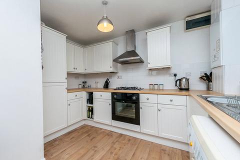 4 bedroom end of terrace house for sale, Barnsley Road, Flockton, WF4
