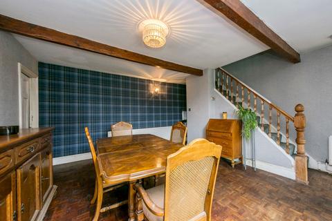 4 bedroom detached house for sale, Penistone Road, Kirkburton, Huddersfield, HD8 0RB