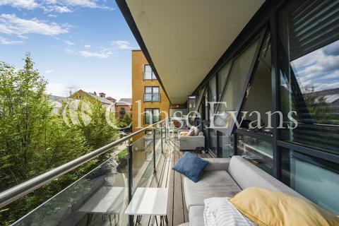 3 bedroom flat for sale, Forge Square, Isle Of Dogs, London, E14