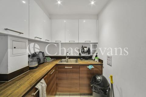 3 bedroom flat for sale, Forge Square, Isle Of Dogs, London, E14