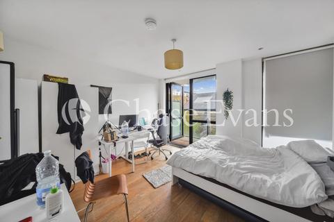 3 bedroom flat for sale, Forge Square, Isle Of Dogs, London, E14