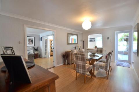 4 bedroom detached house for sale, Broom Acres, Fleet GU52