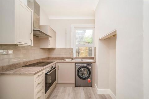 1 bedroom flat for sale, Springbank Road, London SE13