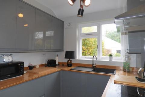 4 bedroom terraced house to rent, Princes Gardens, London,