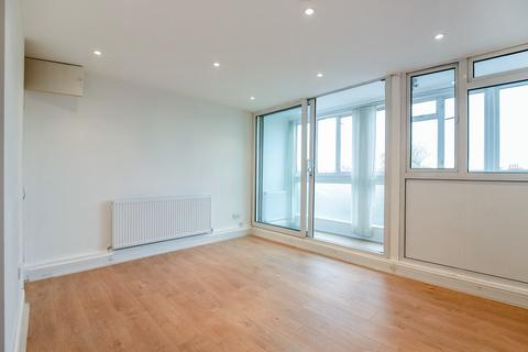 3 bedroom flat to rent, Commercial Way, Peckham, London, SE15