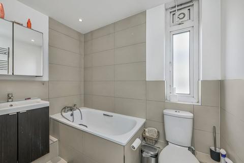 3 bedroom flat to rent, Commercial Way, Peckham, London, SE15