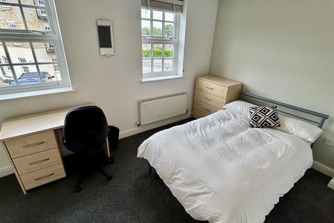 8 Bishopfields Drive, York, YO26 4WN