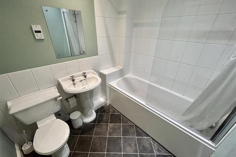 8 Bishopfields Drive, York, YO26 4WN