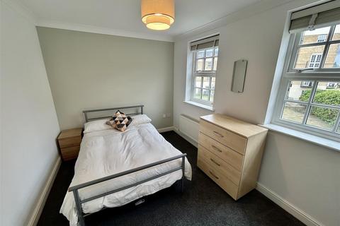 8 Bishopfields Drive, York, YO26 4WN