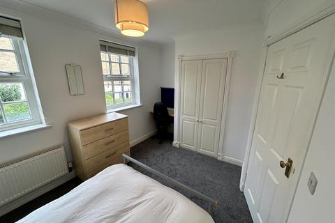 8 Bishopfields Drive, York, YO26 4WN