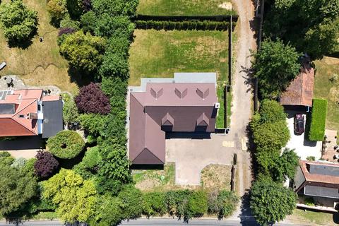 4 bedroom detached house for sale, Gibraltar's Edge, Oxford Road, HP17