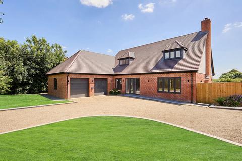 4 bedroom detached house for sale, Gibraltar's Edge, Oxford Road, HP17
