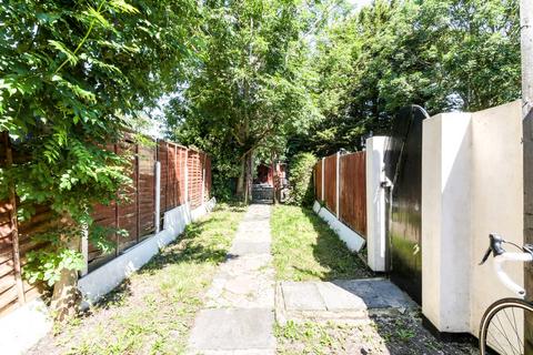 undefined, Woodside Road, London, SE25