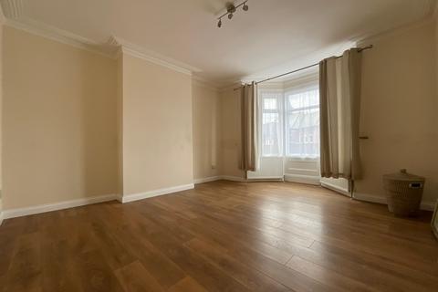 2 bedroom ground floor flat for sale, Victoria Road East, Hebburn, Tyne and Wear, NE31