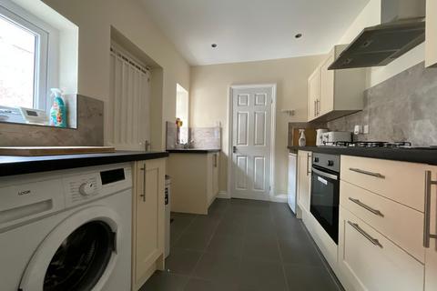 2 bedroom ground floor flat for sale, Victoria Road East, Hebburn, Tyne and Wear, NE31