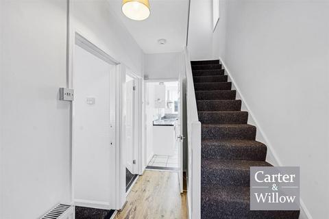 63 Arnold Road, Dagenham, RM9 6AQ