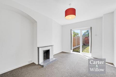 63 Arnold Road, Dagenham, RM9 6AQ