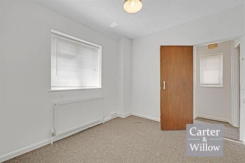 63 Arnold Road, Dagenham, RM9 6AQ
