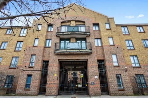 1 bedroom apartment for sale, Durward Street, London