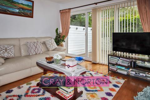 10 Bracewood Gardens, Croydon, CR0 5JL