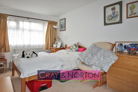 10 Bracewood Gardens, Croydon, CR0 5JL