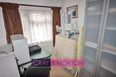 10 Bracewood Gardens, Croydon, CR0 5JL