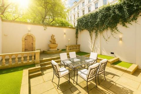 2 bedroom flat for sale, Ennismore Gardens, Knightsbridge, London, SW7