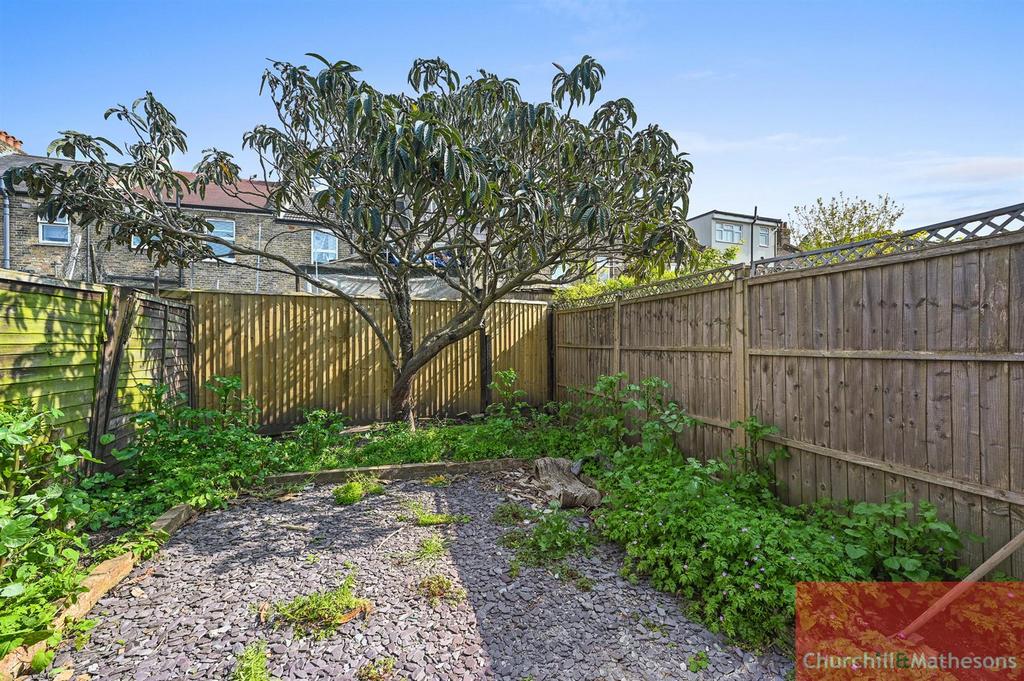 CHMAH - Yewfield Road - Garden1 (1).jpg