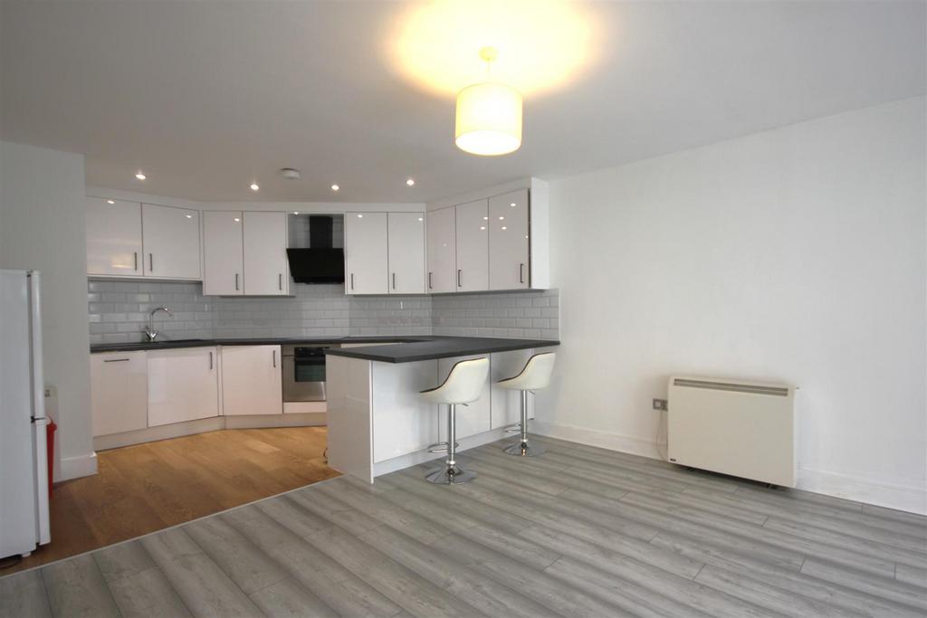 Kitchen 2.JPG
