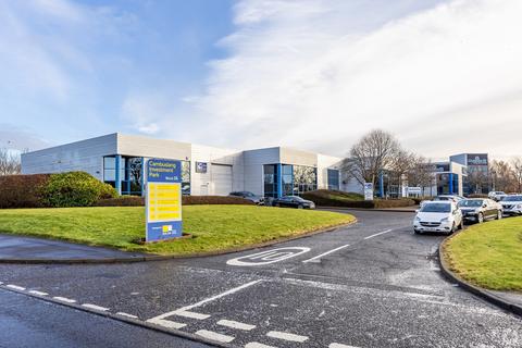 Distribution warehouse to rent, Clydesmill Pl Glasgow G32 8RF