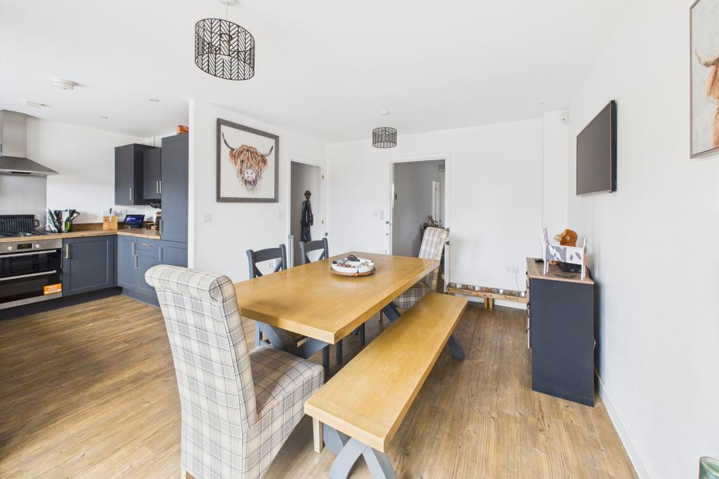 Kitchen/Dining Area