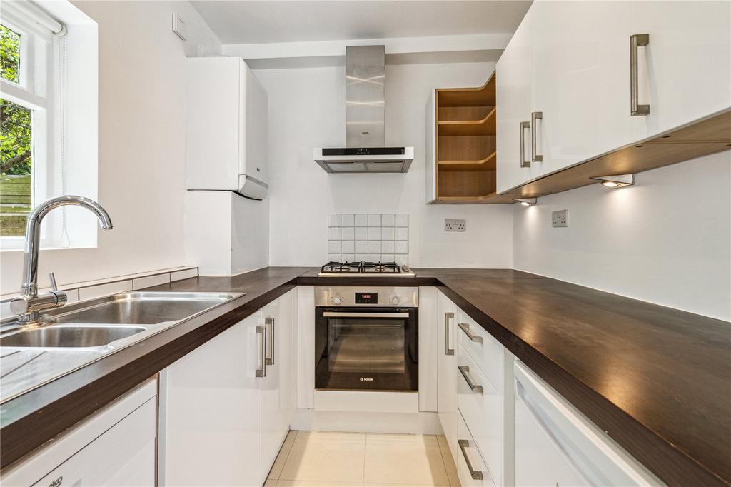 House in London - View 2
